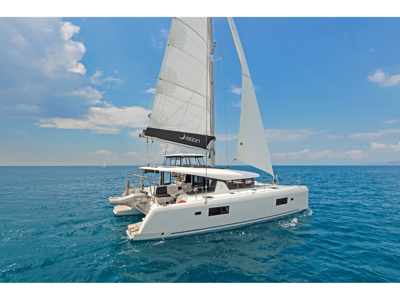 Deja Vu - Catamaran in Lavrio