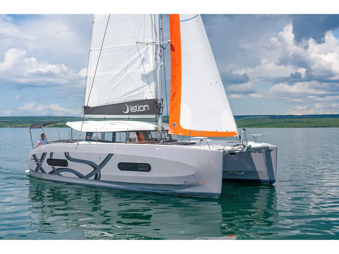 First Glimpse - Catamaran in Skradin