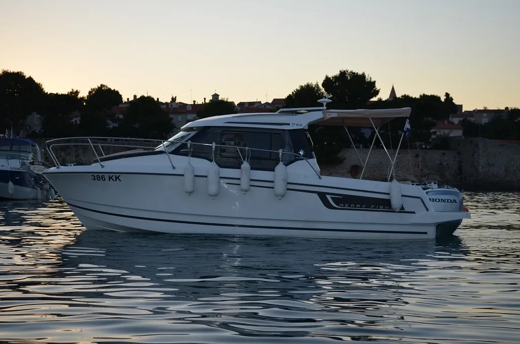 MF 795 - Motor Yacht in Punat