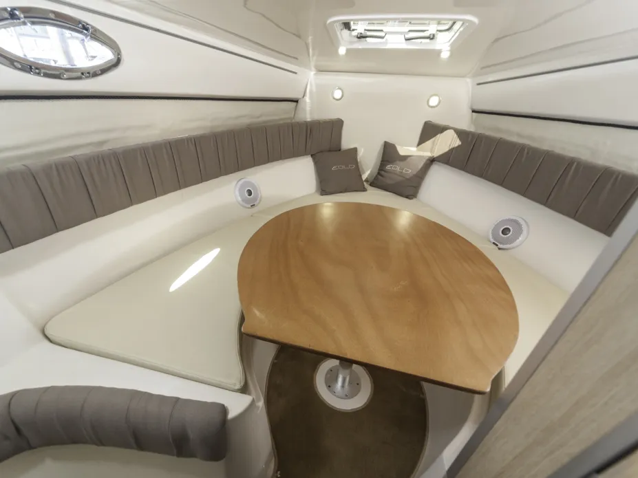 Eolo - Motor Yacht in Punat