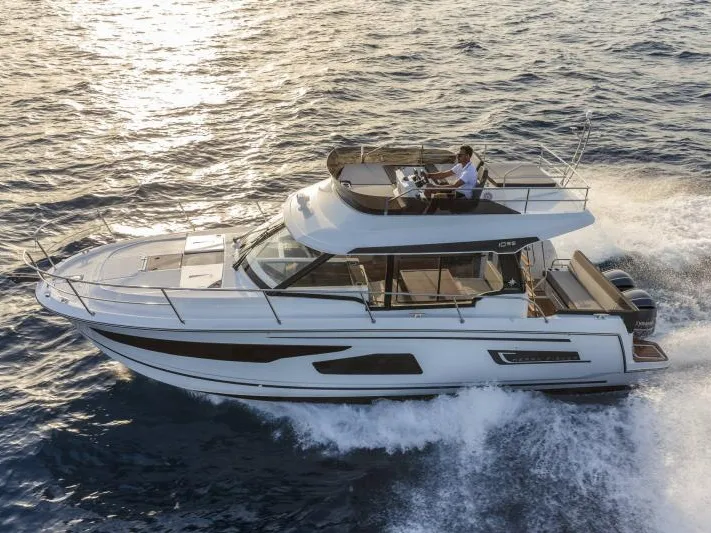 MF 1095 - Motor Yacht in Punat