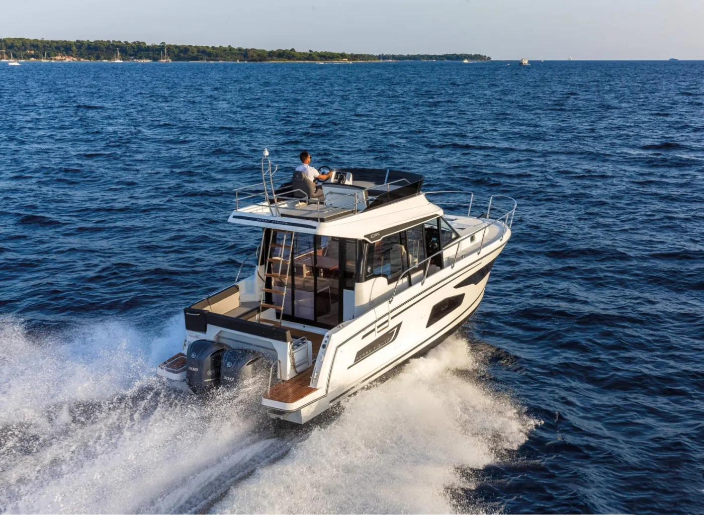 MF 1095 - Motor Yacht in Punat