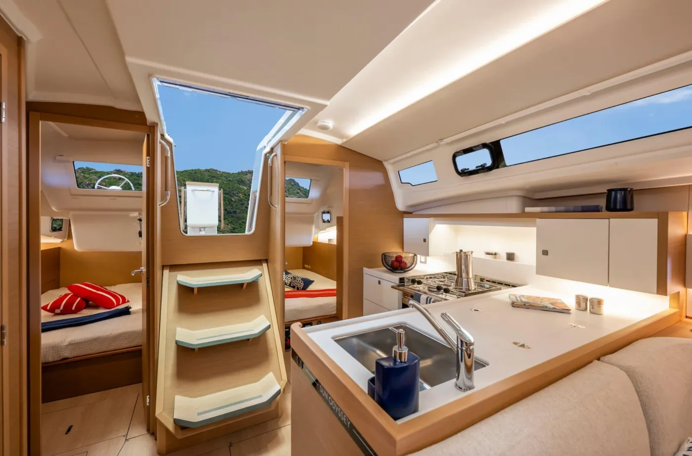 Akita - Sailboat in Kontokali