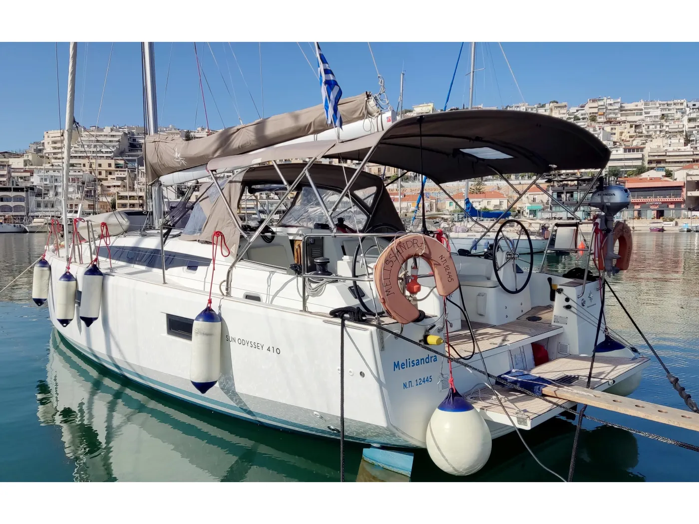Melisandra - Yelkenli içinde Pireas