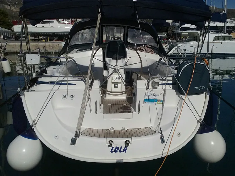 LOLA - Sailboat in Primošten
