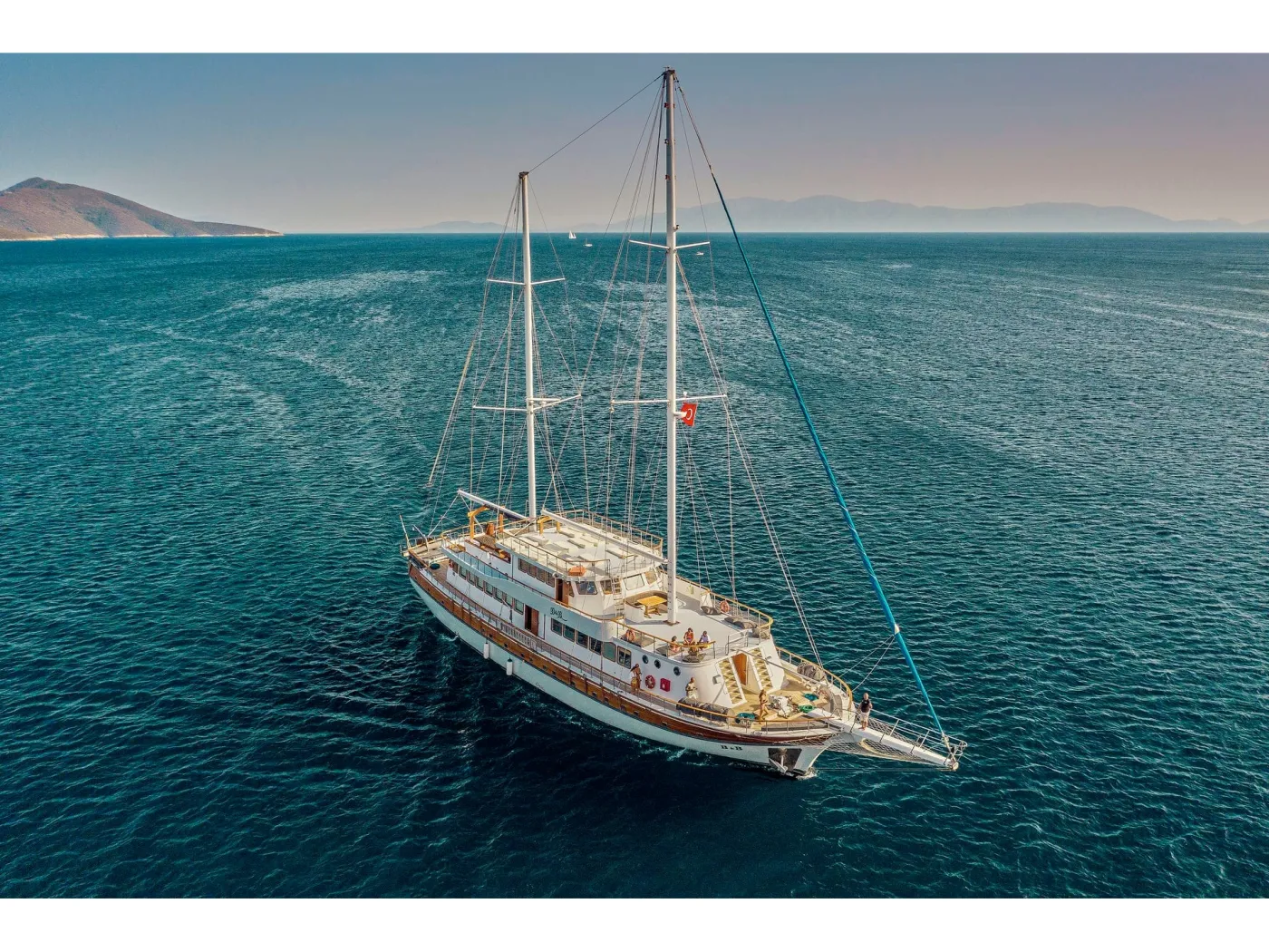 Boreas - Gulet içinde Eskiçeşme