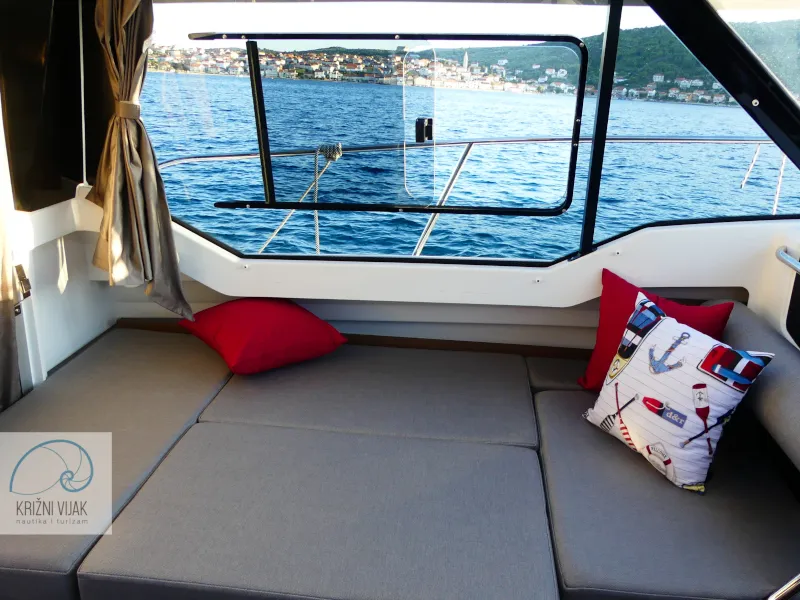 POMALO - Motor Yacht in Zadar