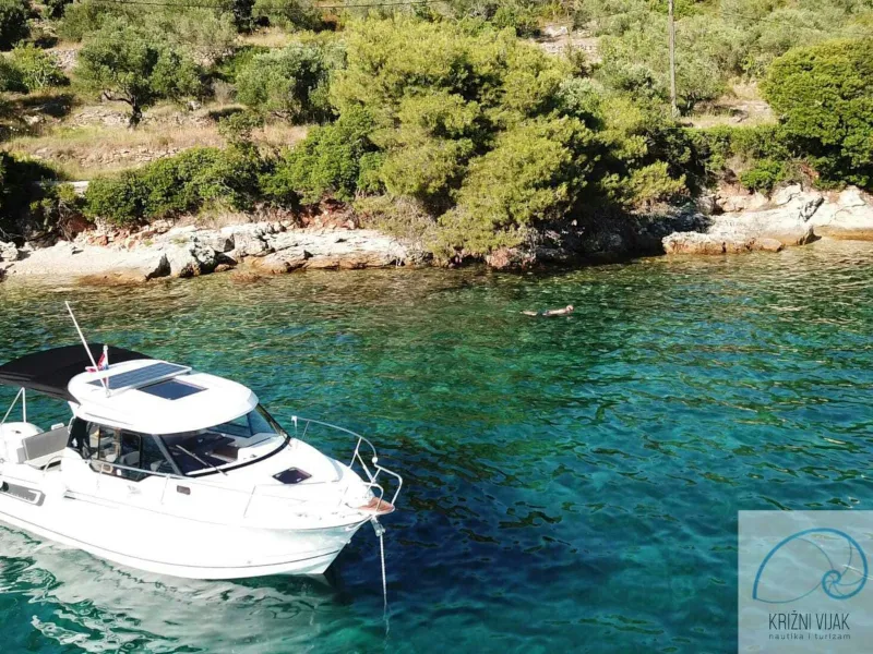POMALO - Motor Yacht in Zadar