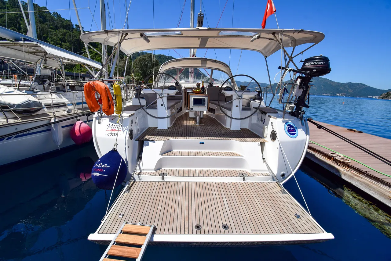 MINA - Sailboat in Adaköy
