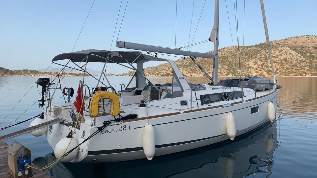 IDA - Sailboat in Adaköy