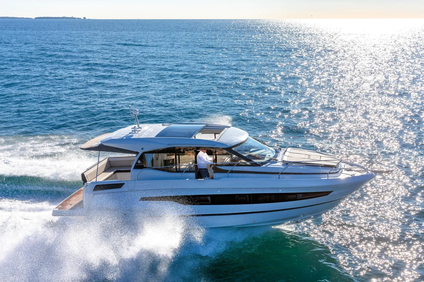 Black Pearl - Motor Yat içinde Makarska