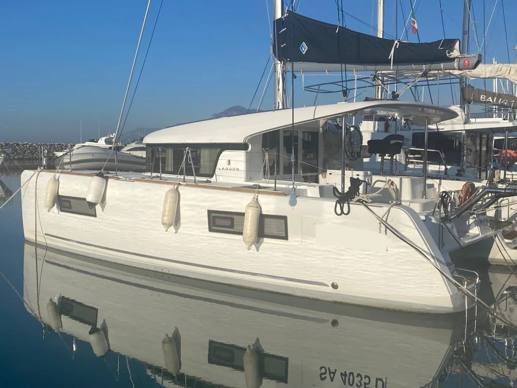 Regolo - Catamaran in Salerno