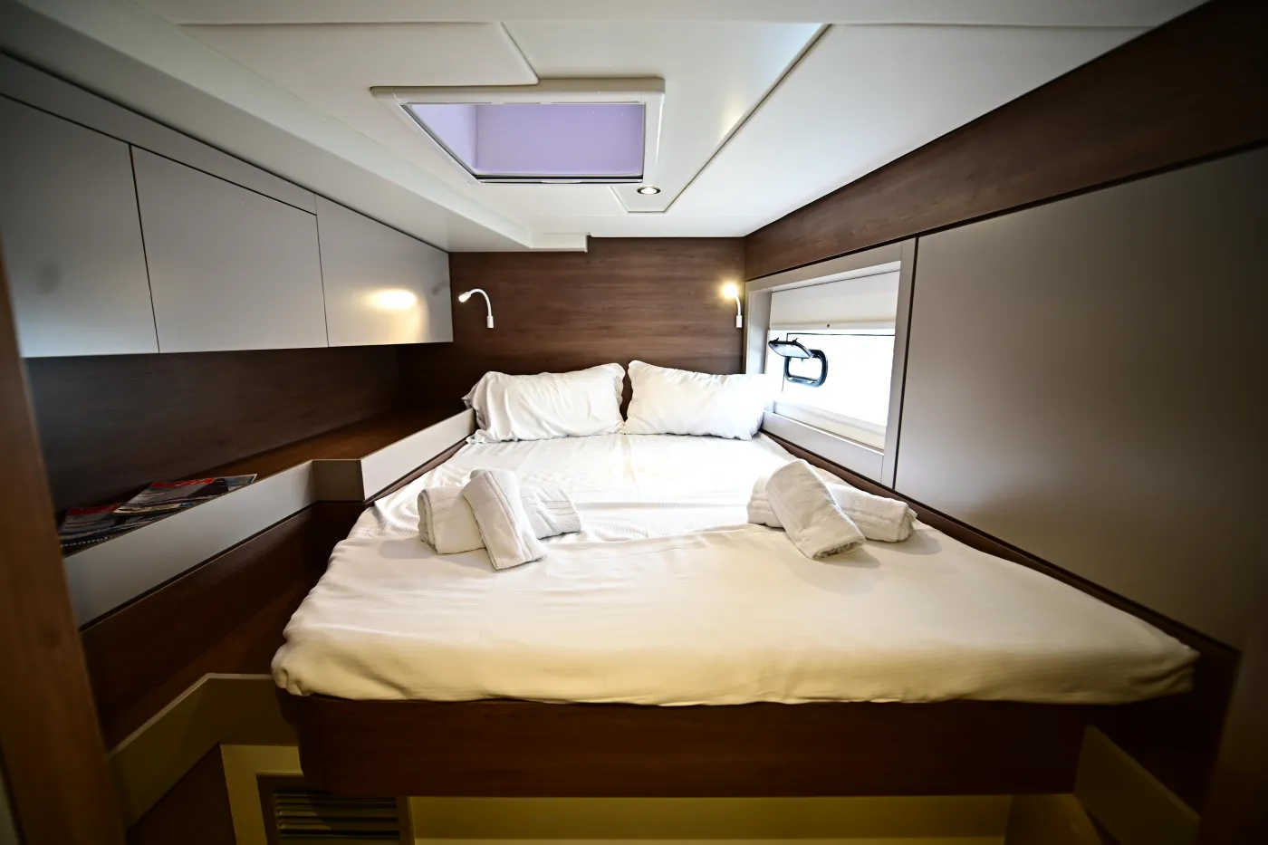 Endeavour - Catamaran in Tonnarella