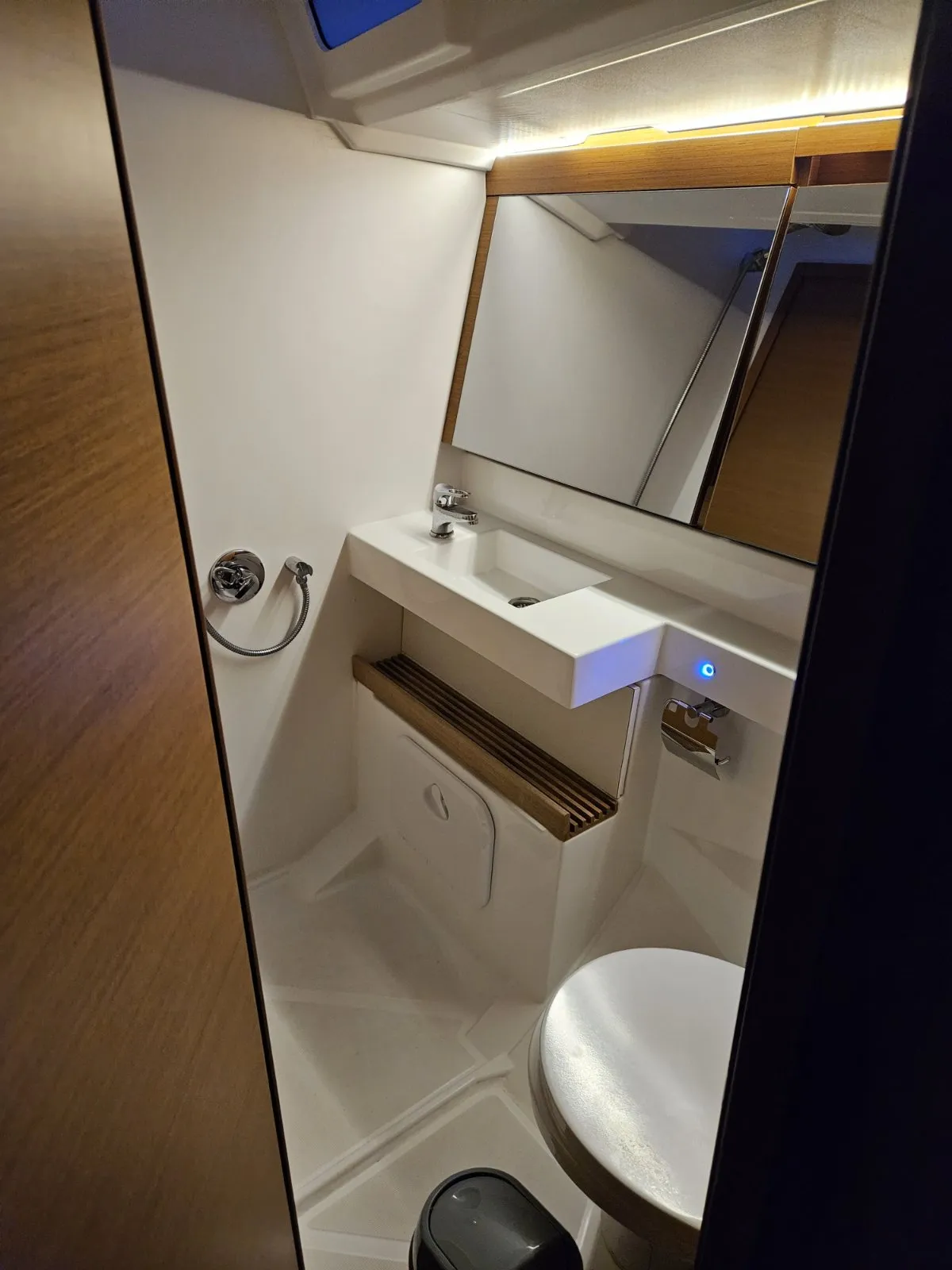 Virginia (A/C, Gen. 10kVA, Watermaker 160L/h, Electric Winch) - Sailboat in Volos