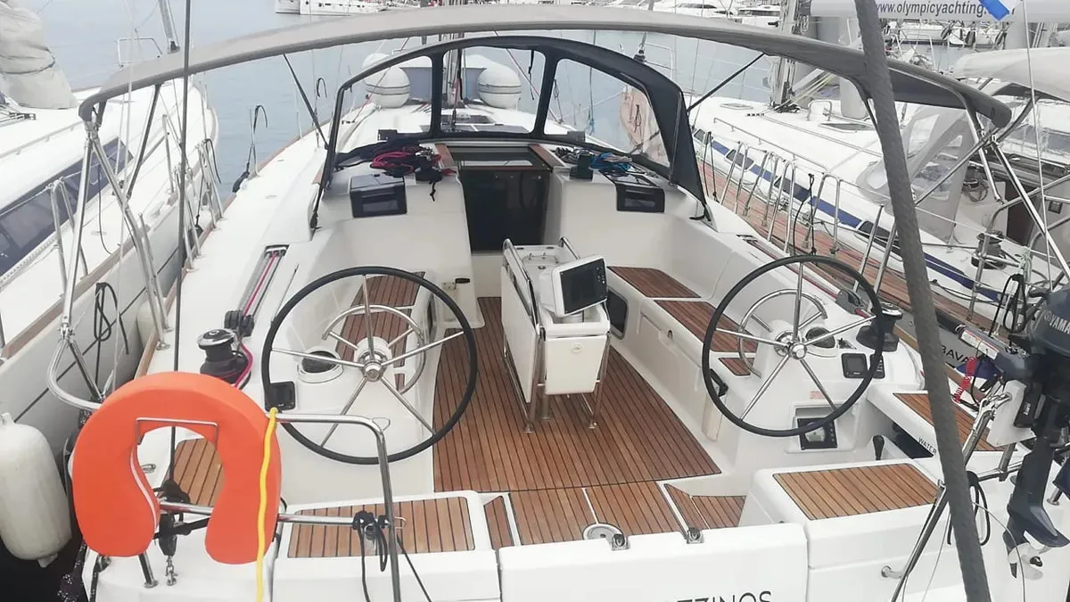 Tessie - Sailboat in Volos
