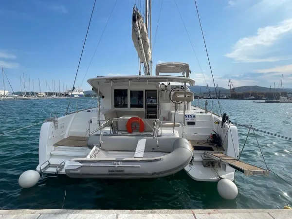 Nina (A/C, Gen 10KWA, watermaker, electric winch)