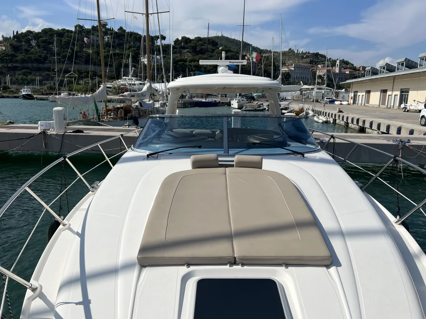 Orca - Motor Yat içinde Imperia