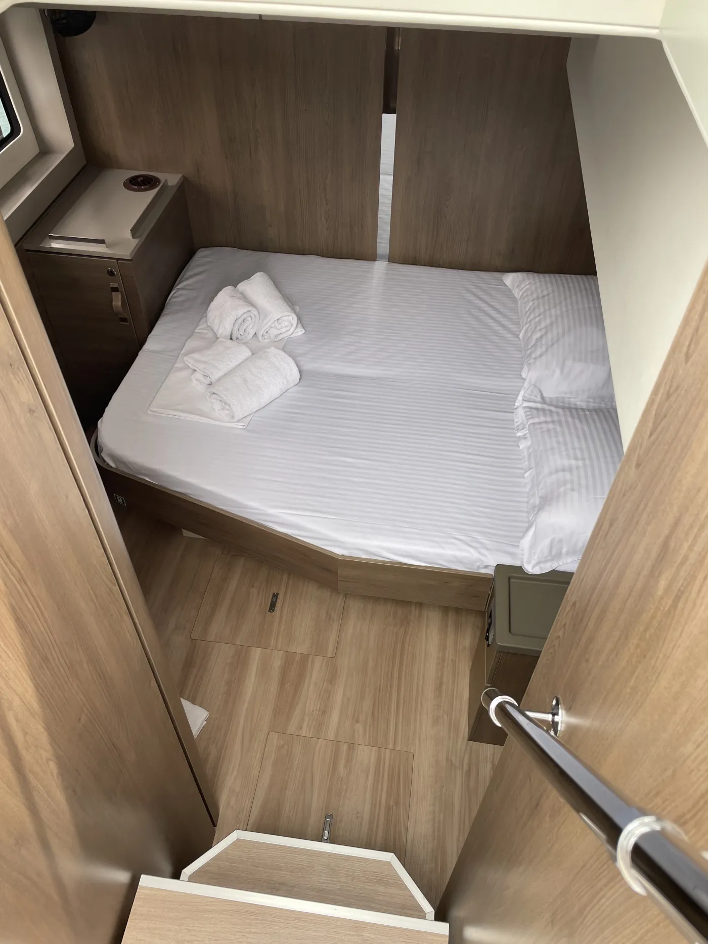 Romar III - Catamaran in Alimos