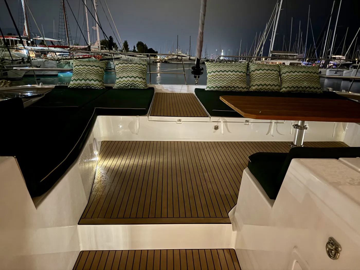 Romar V - Catamaran in Alimos
