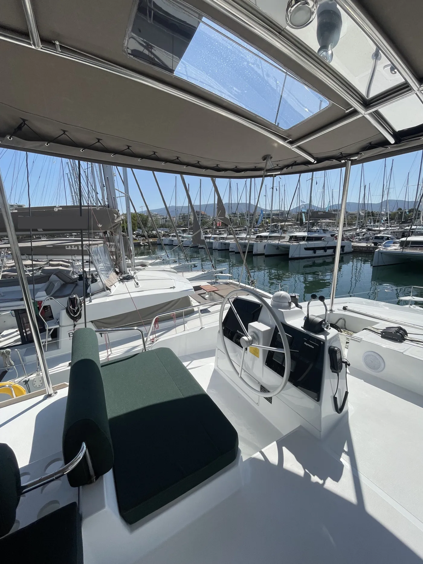 Romar II - Catamaran in Alimos
