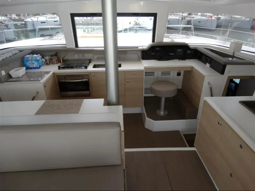 AF-B4.1 - Catamaran in Lefkada