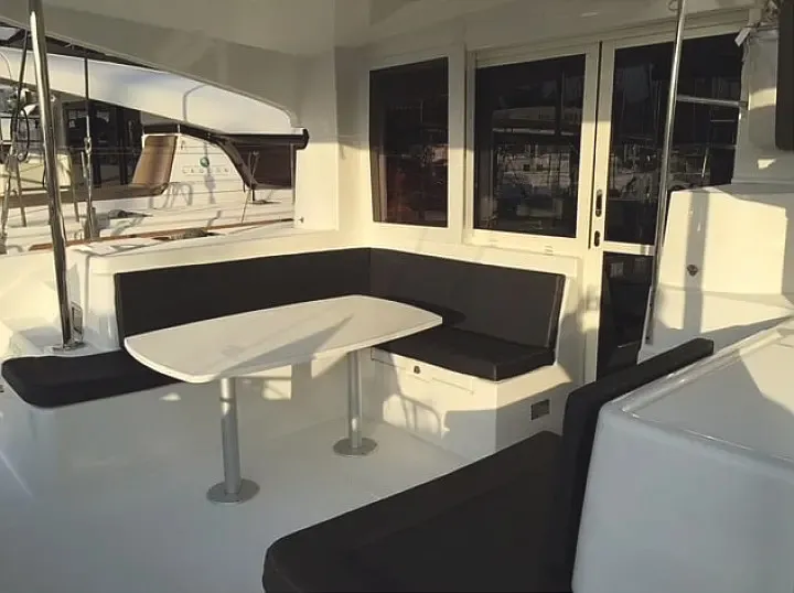 AF-LAG40AN - Catamaran in Alimos