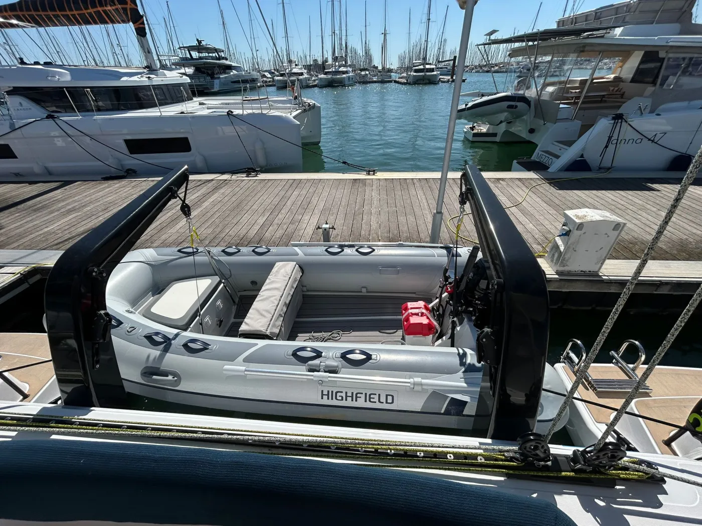 Luna - Catamaran in Anatoliki Attiki