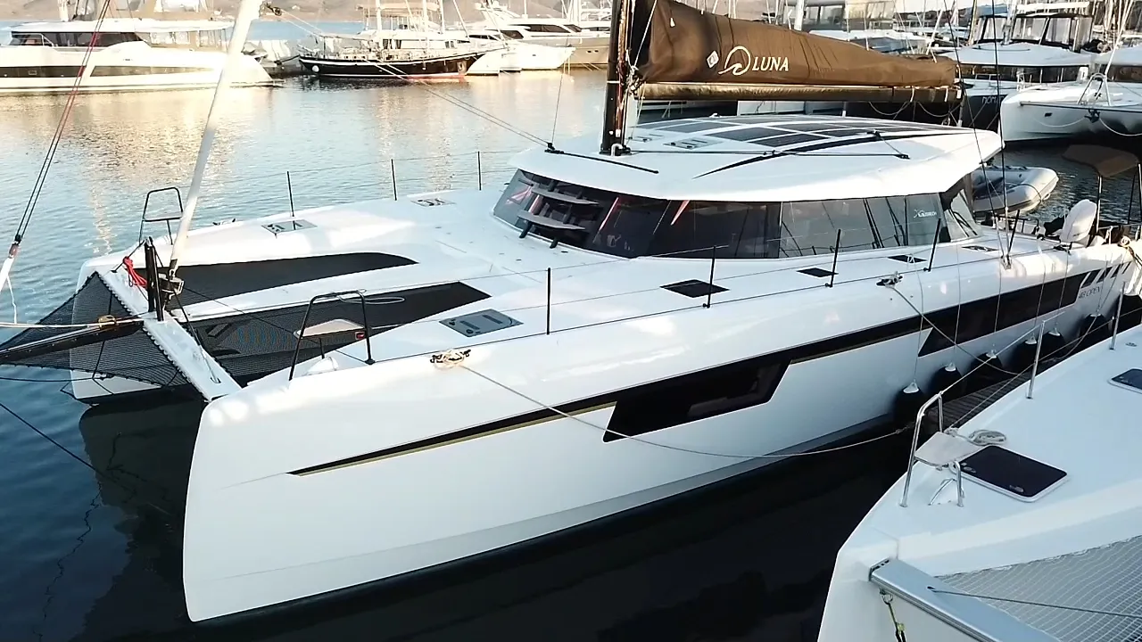 Luna - Catamaran in Anatoliki Attiki