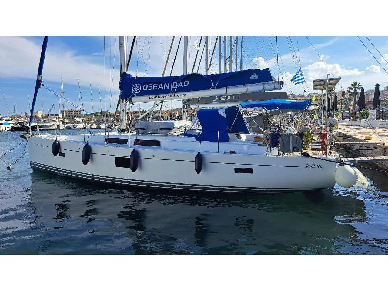 Swell - Sailboat in Lavrio