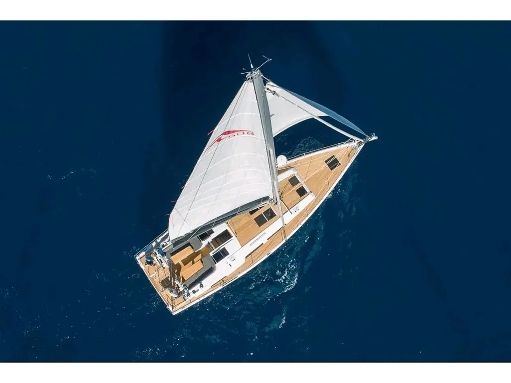 BOX OF CHOCOLATE - Sailboat in Punat