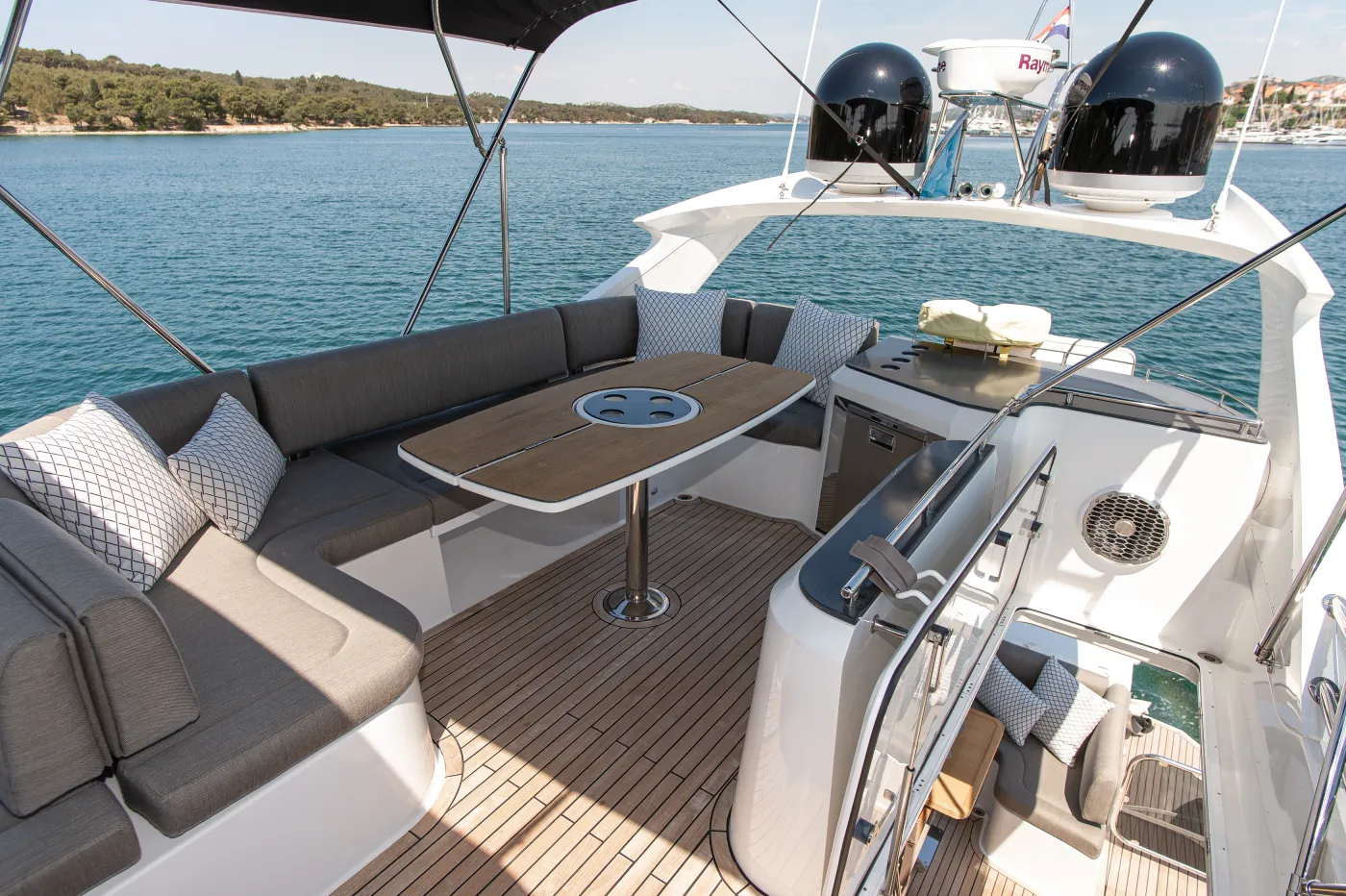 Le Chiffre - Motor Yacht in Šibenik