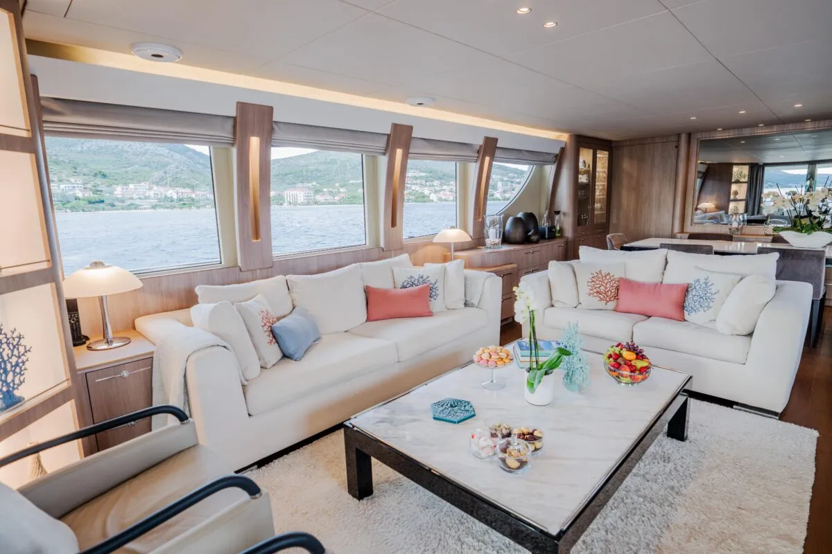 Dream - Motor Yacht in Šibenik