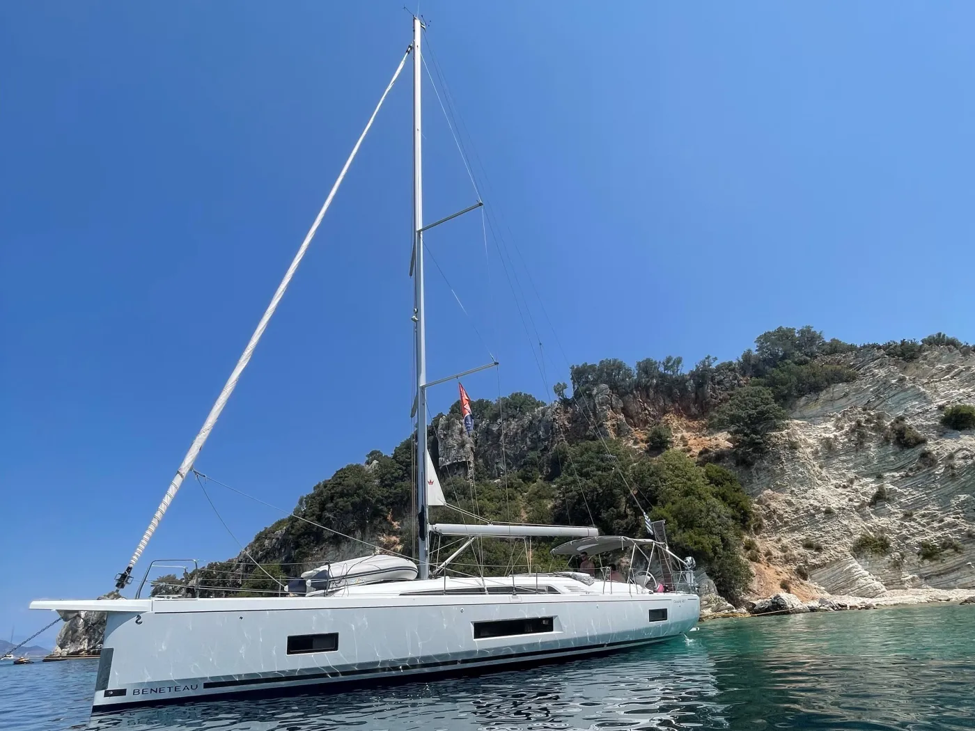 July - Yelkenli içinde Lefkada