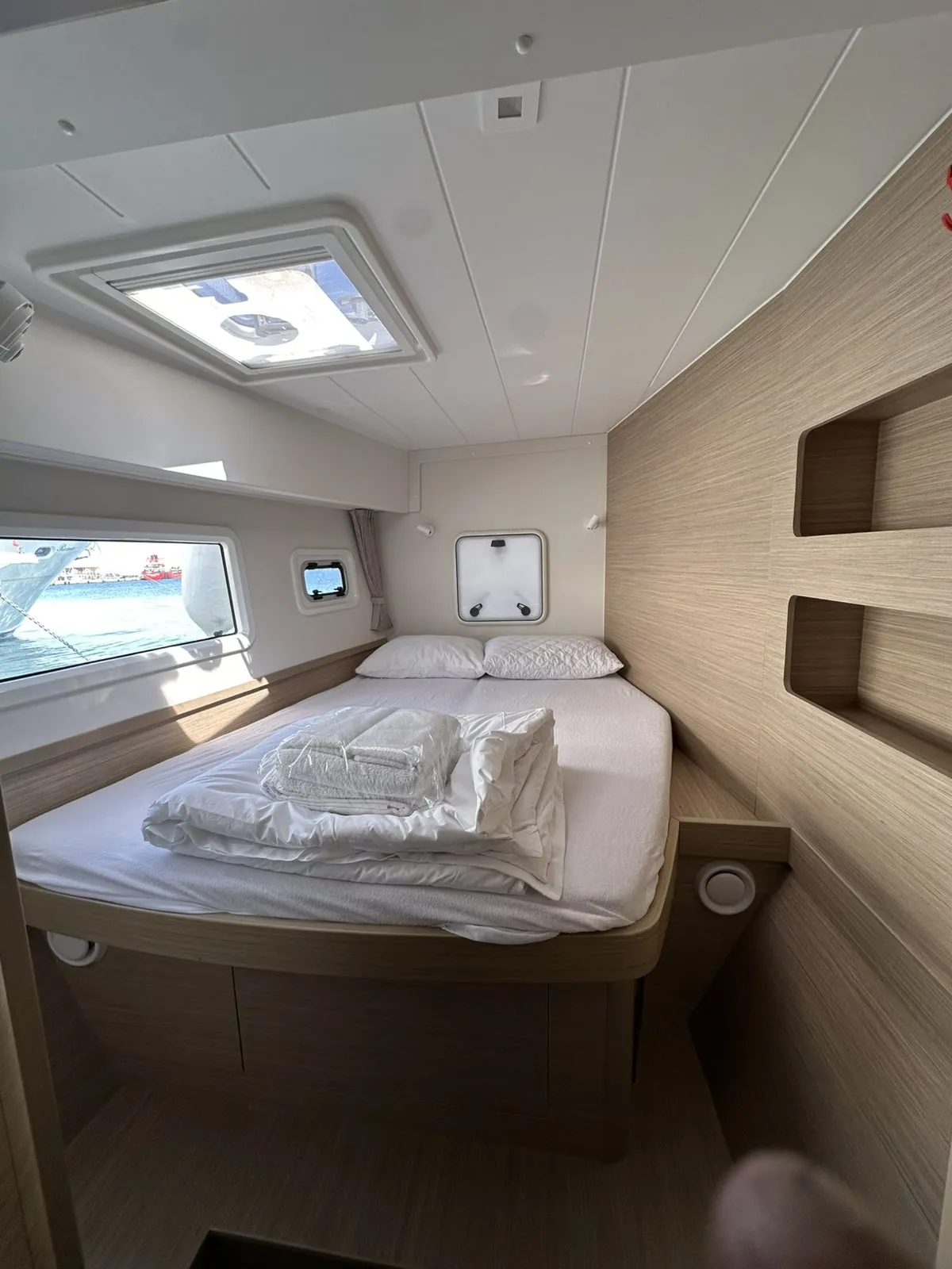 Magellan - Catamaran in Lefkada