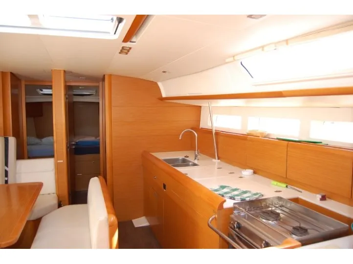 Alboran Champagne (Mallorca) - Sailboat in Palma