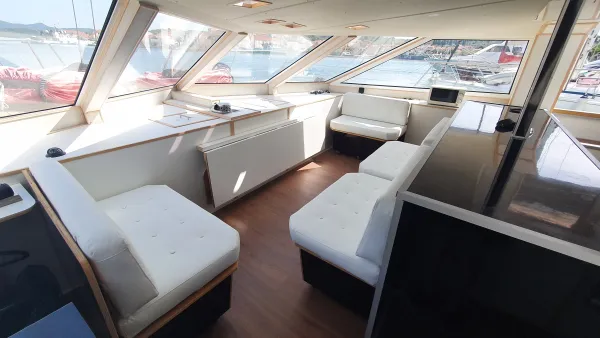 UPWIND 50