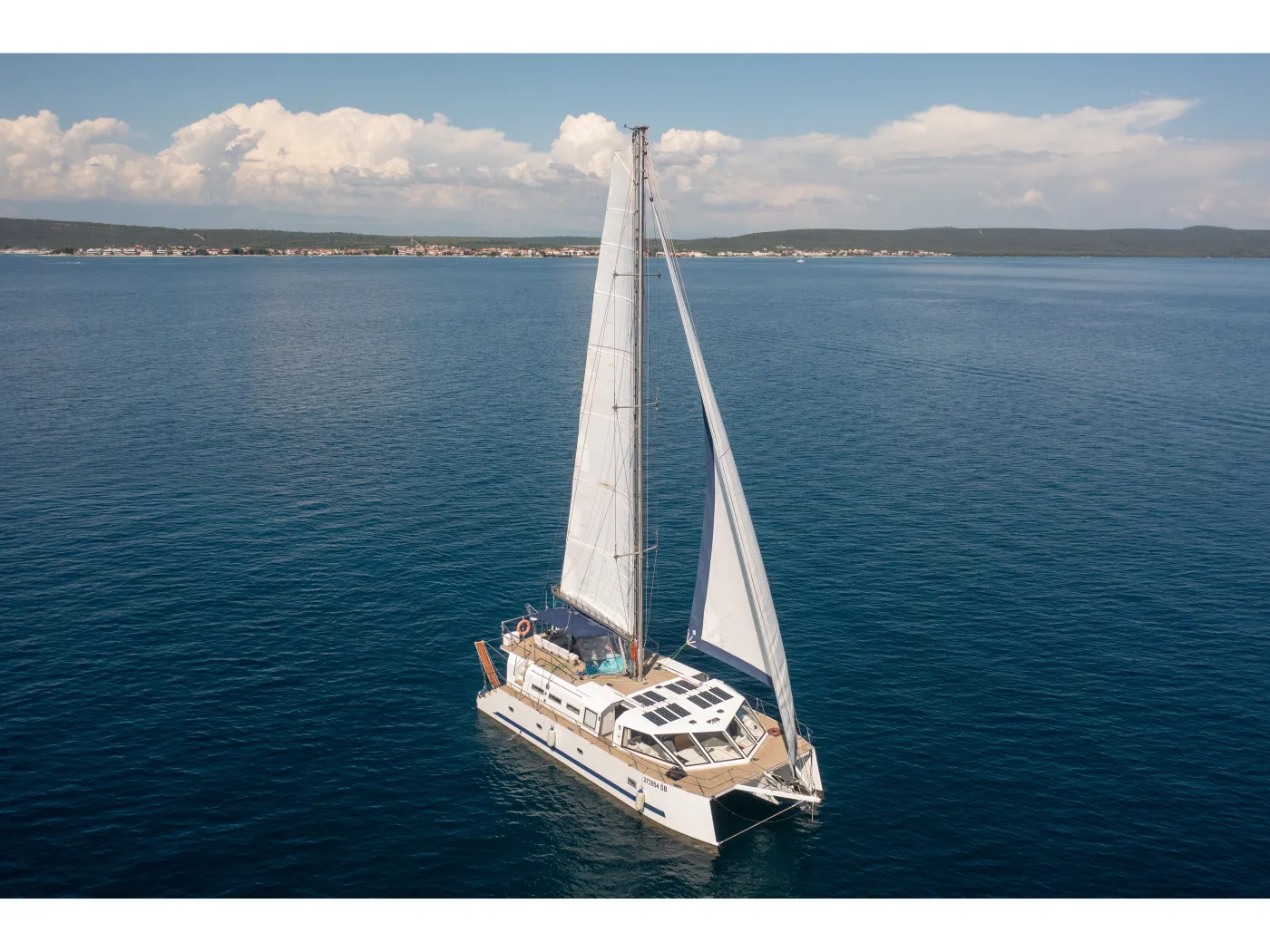 UPWIND 50 - Katamaran içinde Trogir