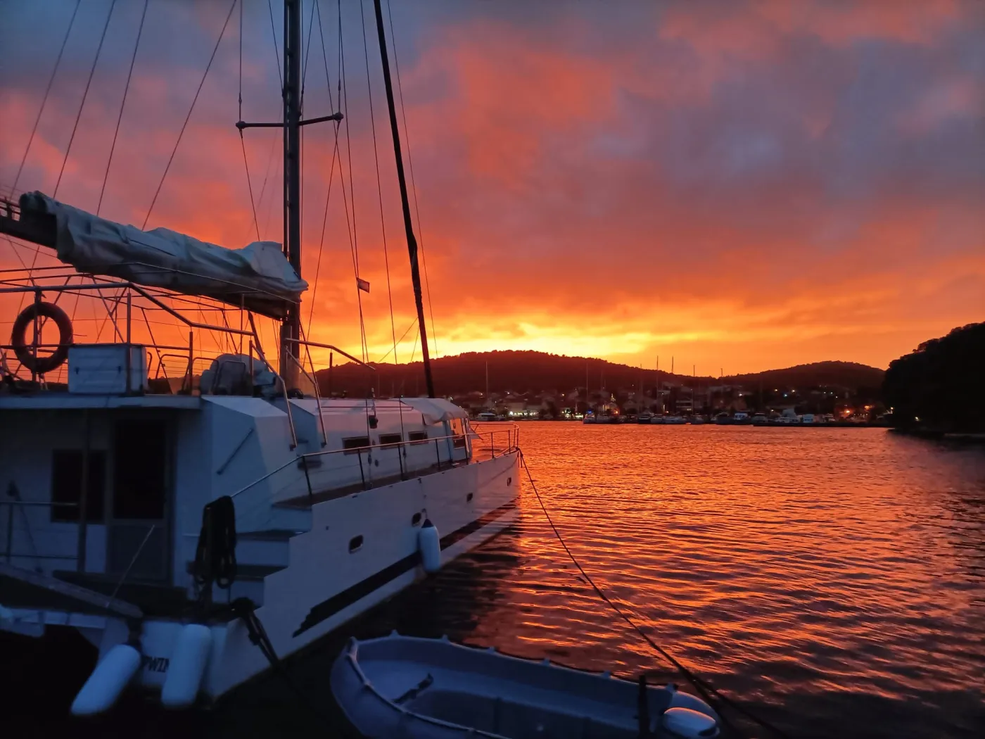 UPWIND 50 - Katamaran içinde Trogir