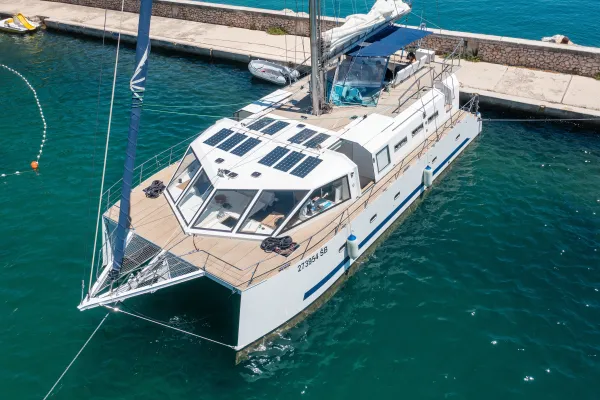 UPWIND 50