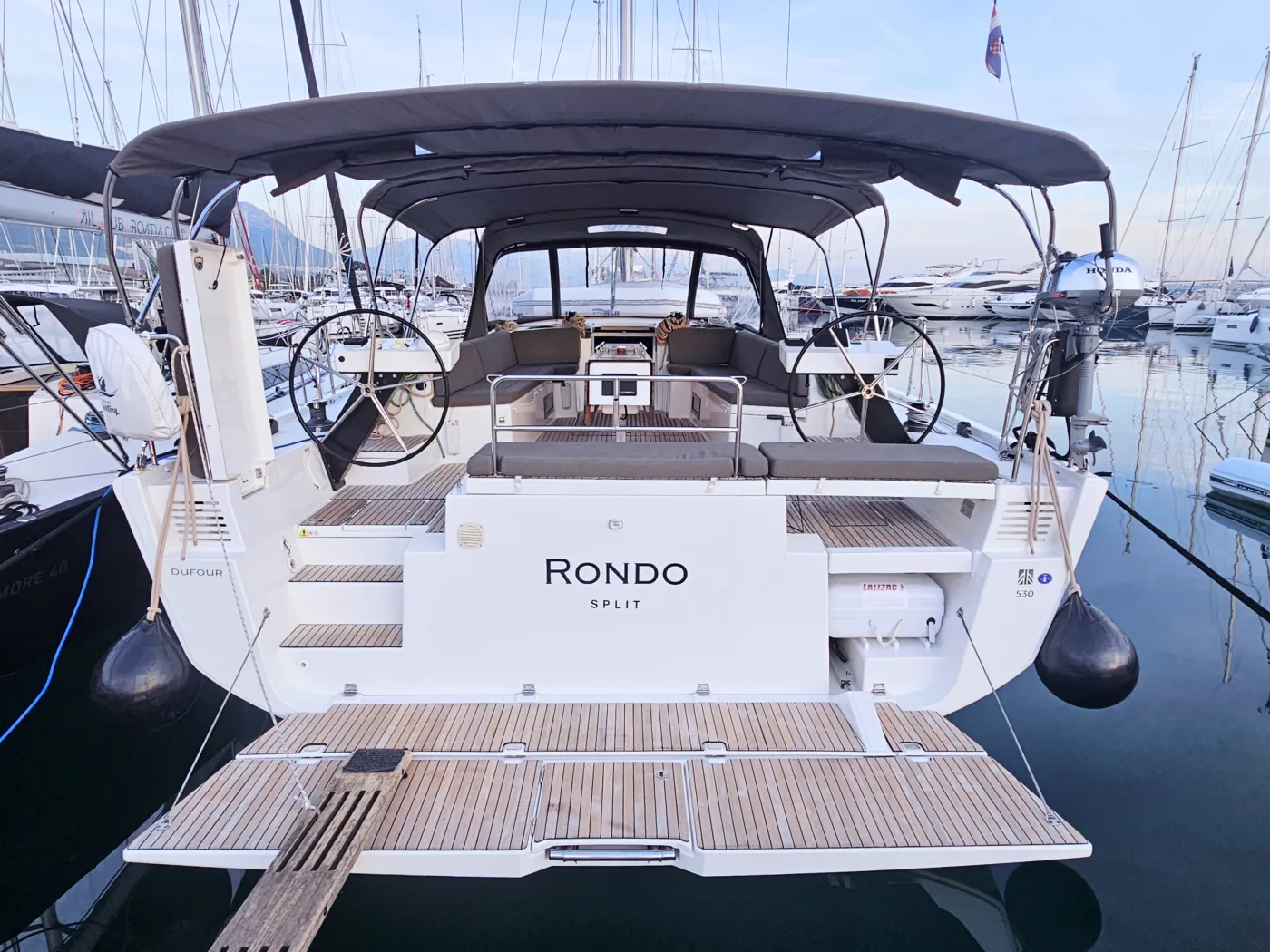 Rondo - Sailboat in Kaštel Gomilica