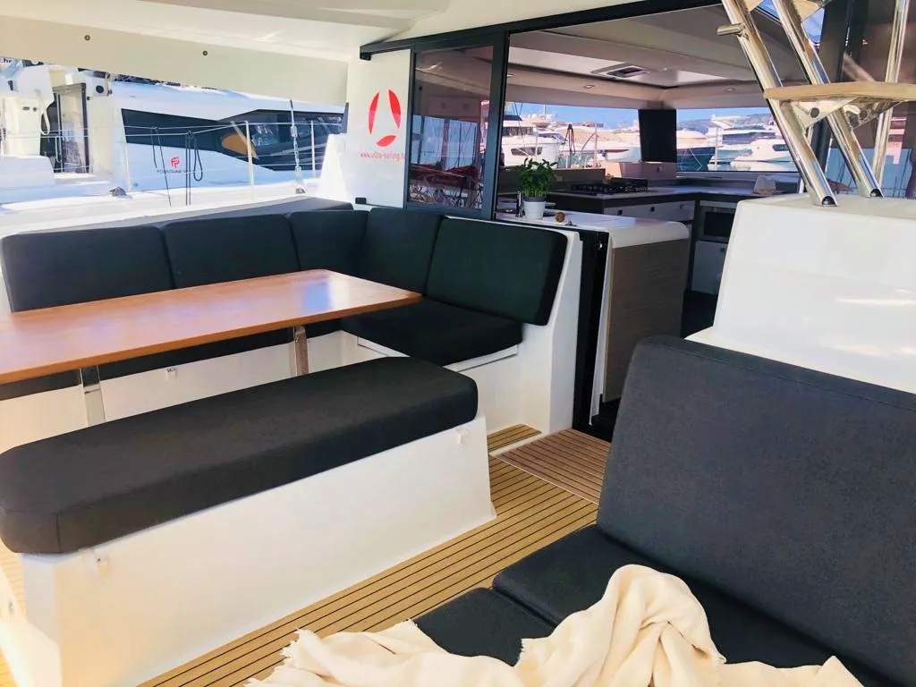 PRINCESS VALERIA - Catamaran in Seget Donji