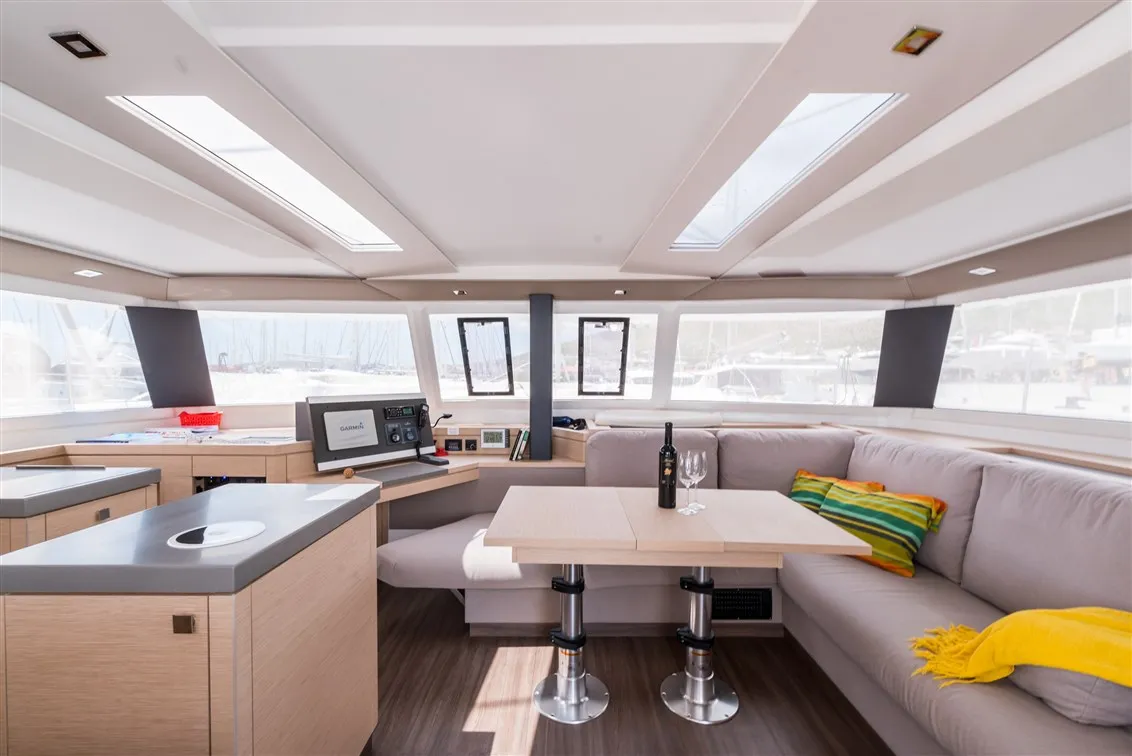 SUNNY WAVE - Catamaran in Seget Donji