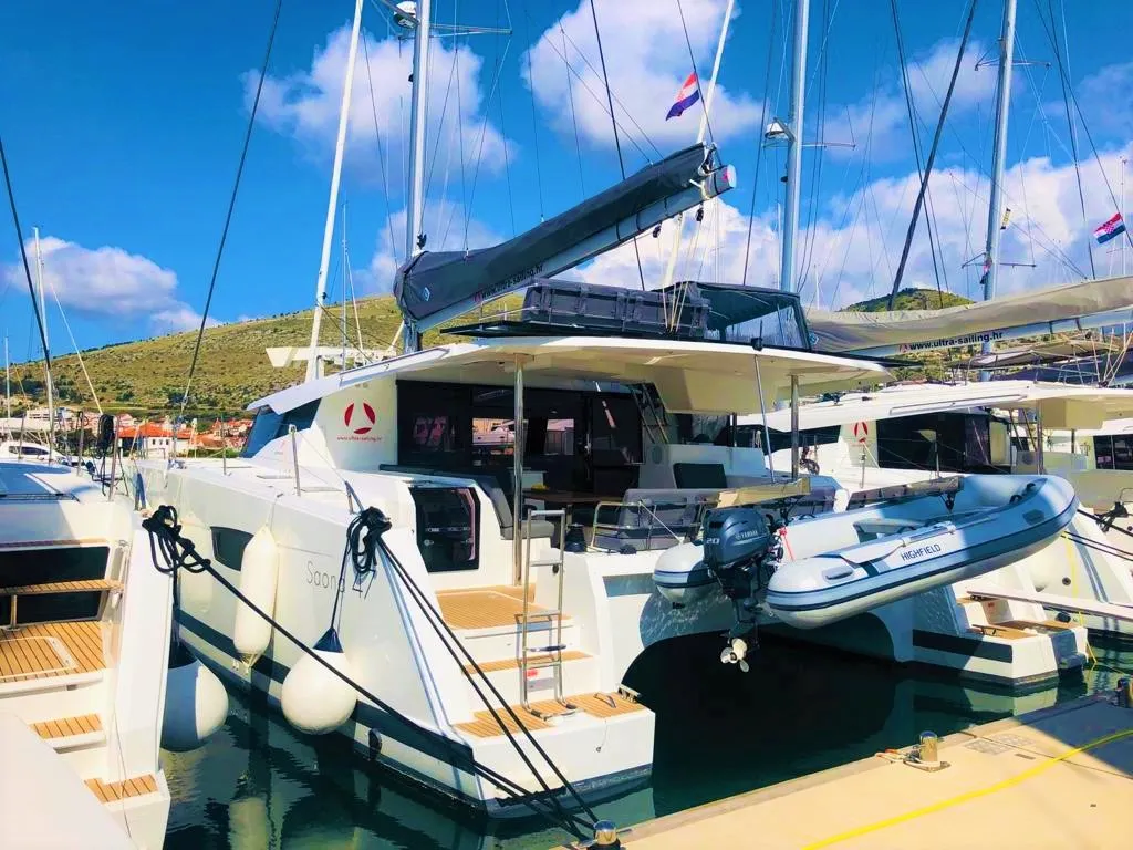 DESAFINADO - Catamaran in Seget Donji