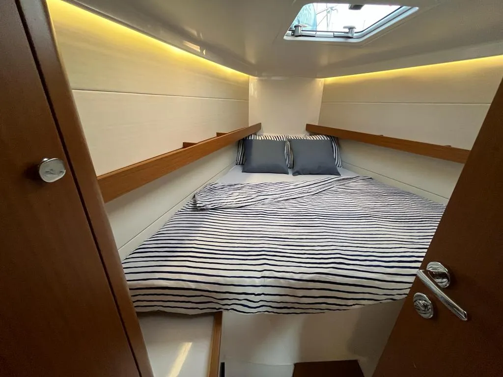 ULTRA FIRST - Sailboat in Split