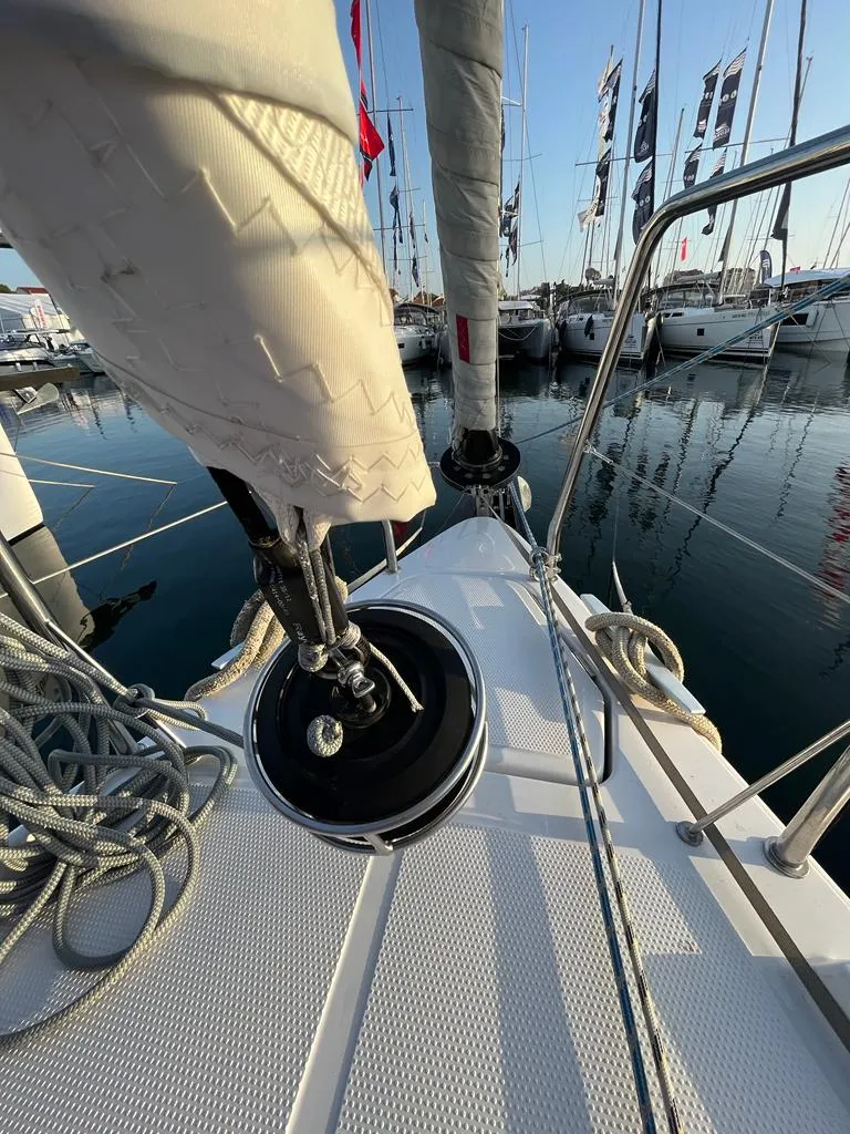 ULTRA FIRST - Sailboat in Split