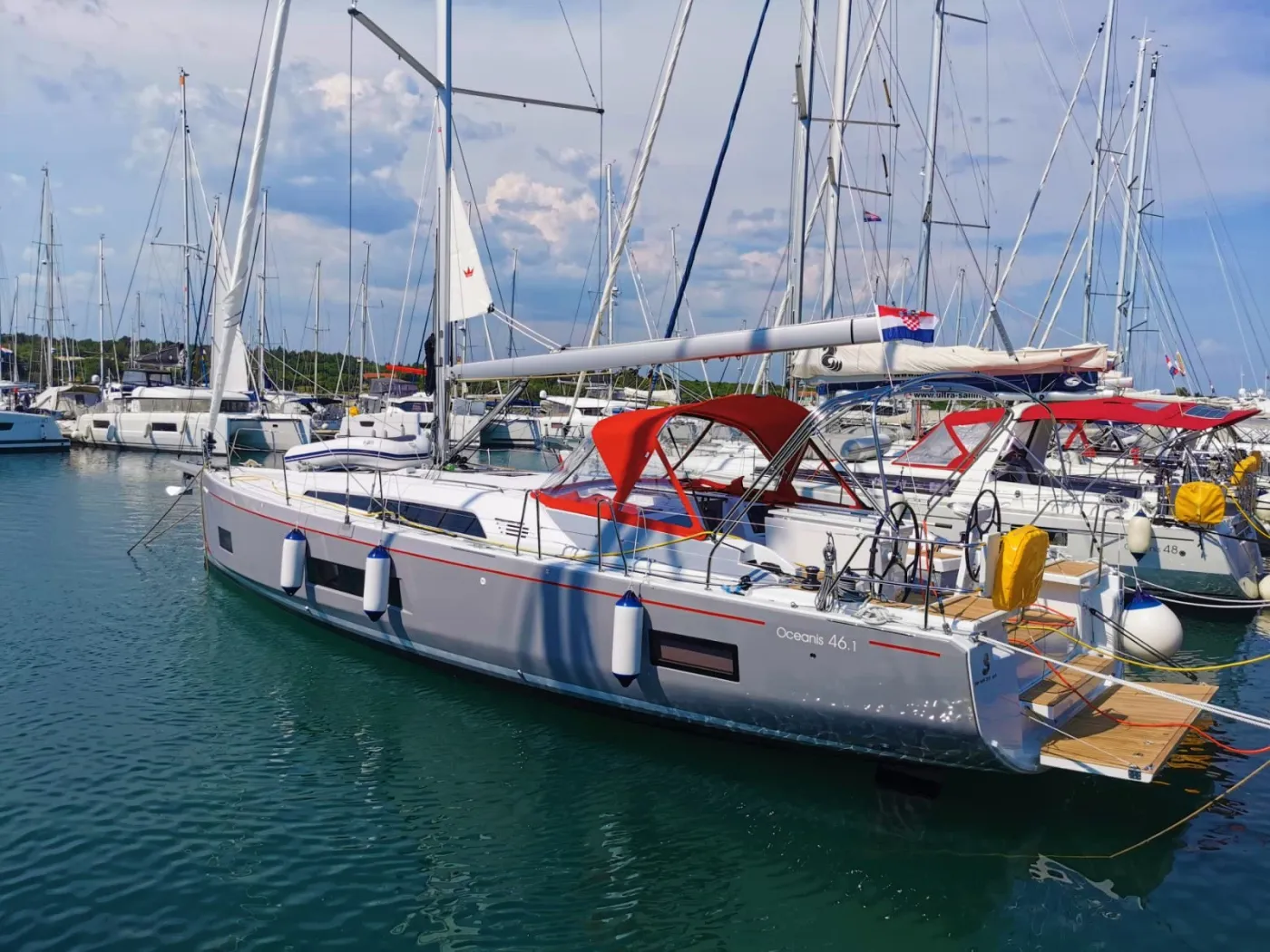 NAUTI BUOY - Sailboat in Split