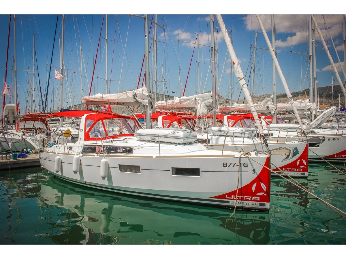 DALMAR - Sailboat in Pomer