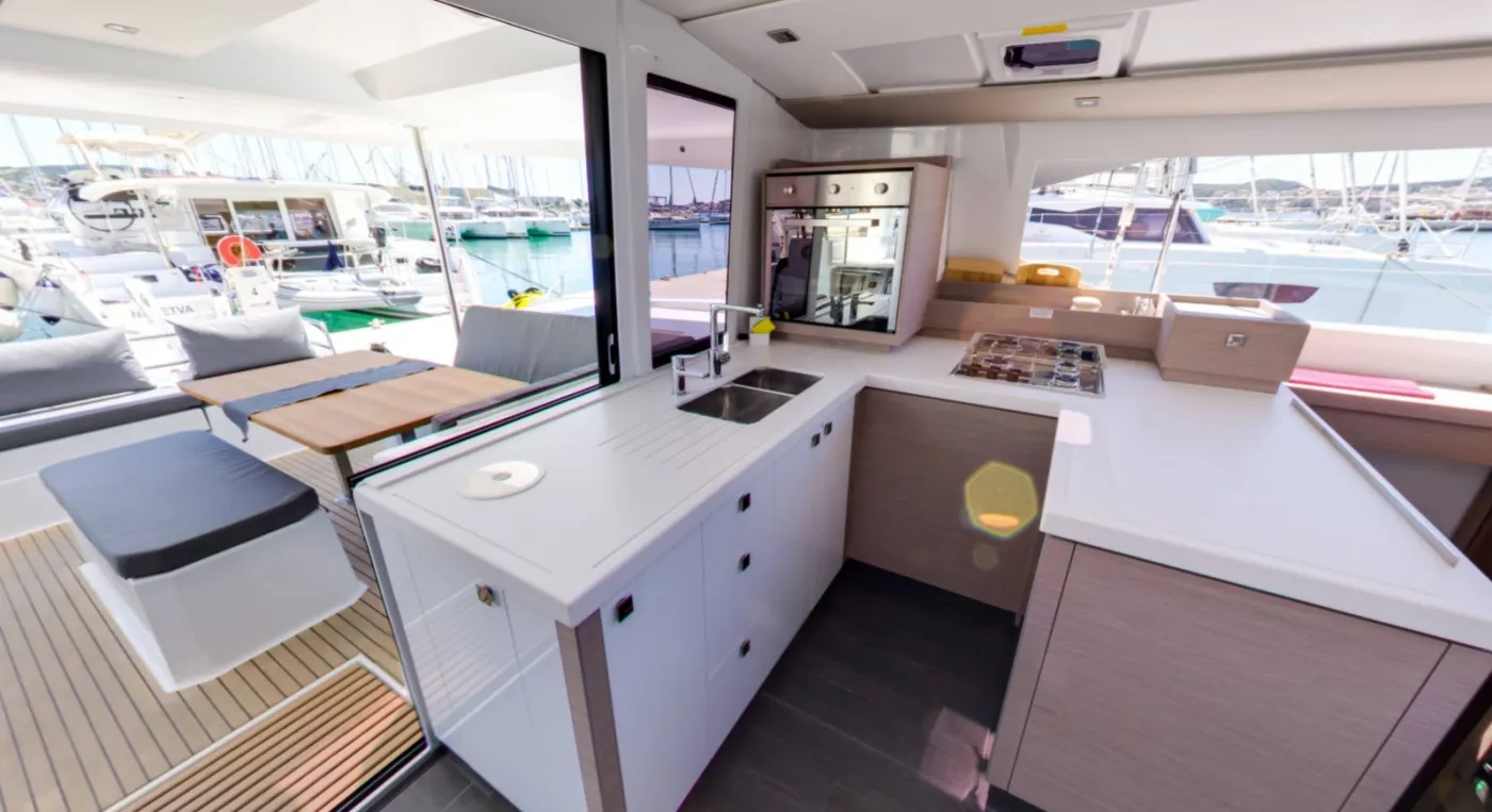 MAGIC SUMMER - Catamaran in Seget Donji