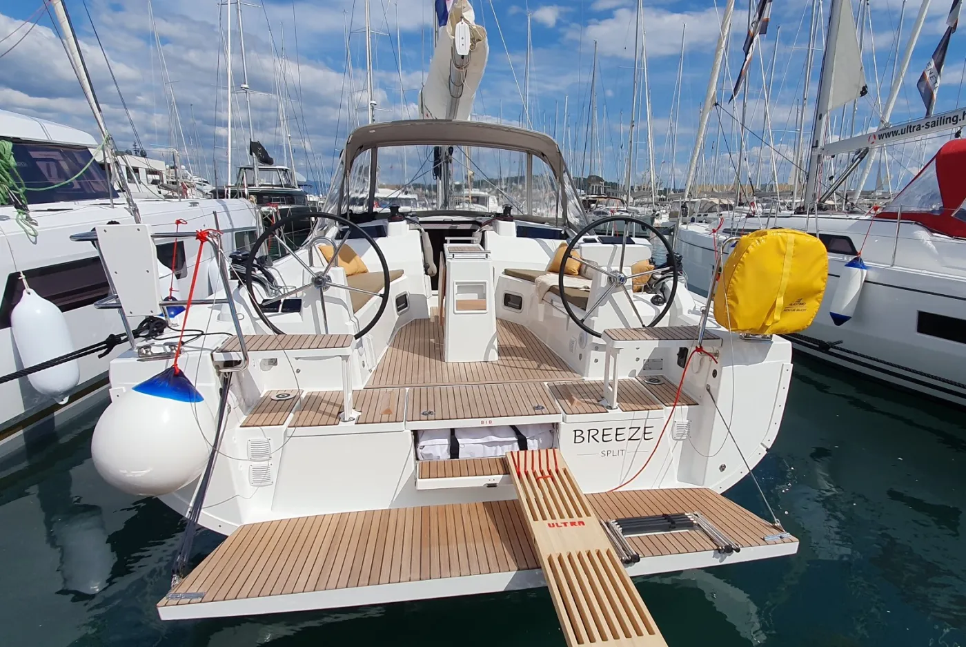 BREEZE - Sailboat in Split