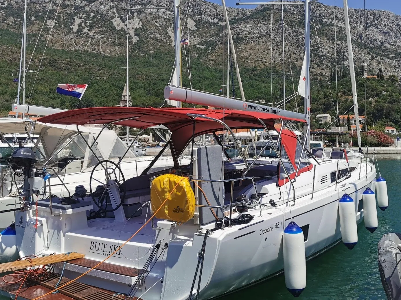 BLUE SKY - Sailboat in Komolac